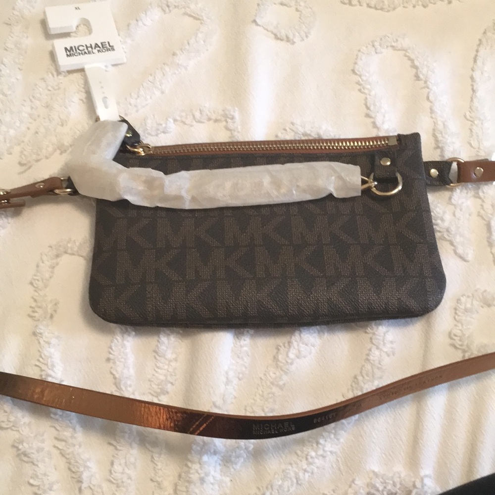 MICHAEL Micheal Kors Fanny Pack